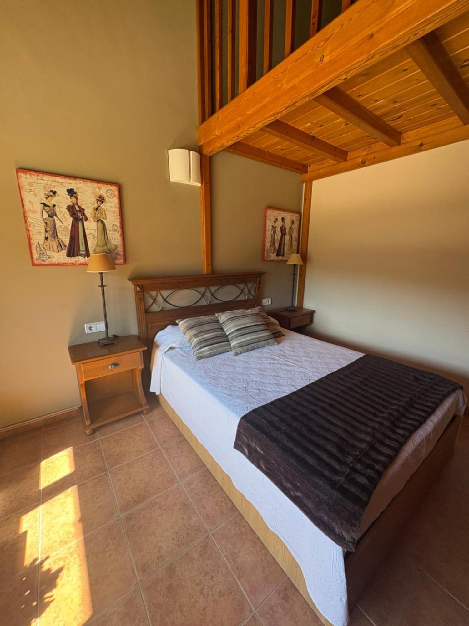 Hotel Guara Inluka Las Almunias Szoba fotó
