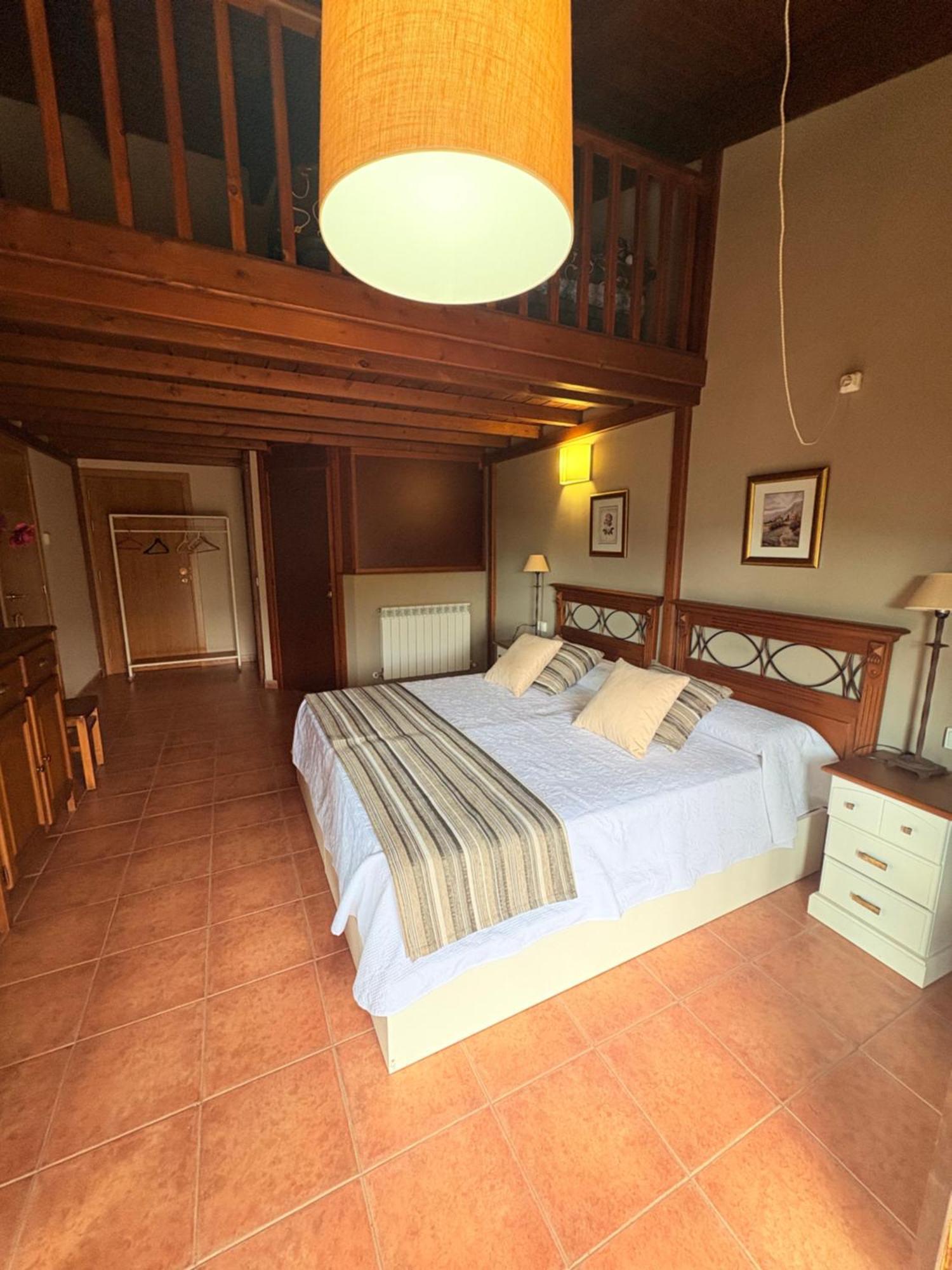 Hotel Guara Inluka Las Almunias Szoba fotó