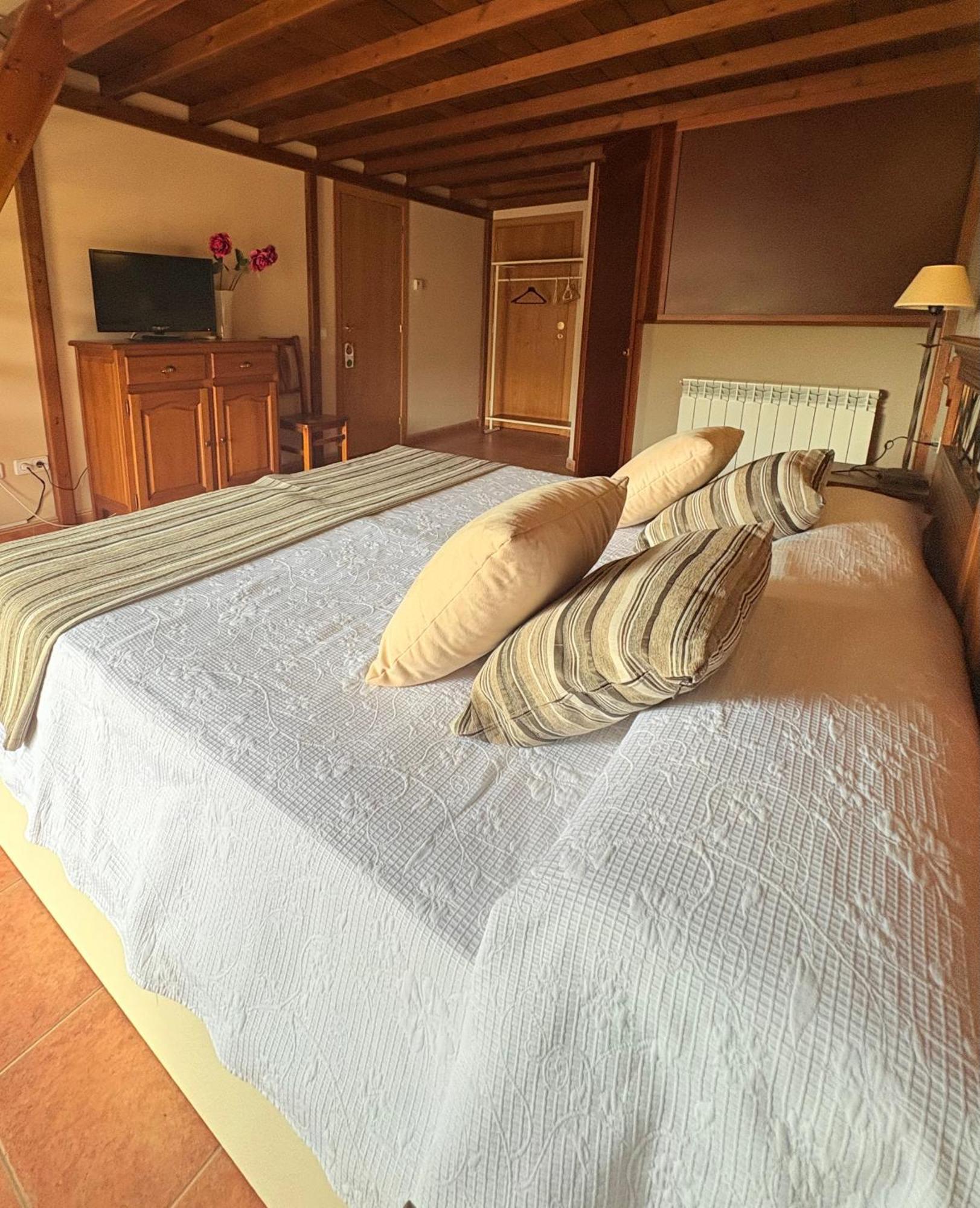 Hotel Guara Inluka Las Almunias Kültér fotó
