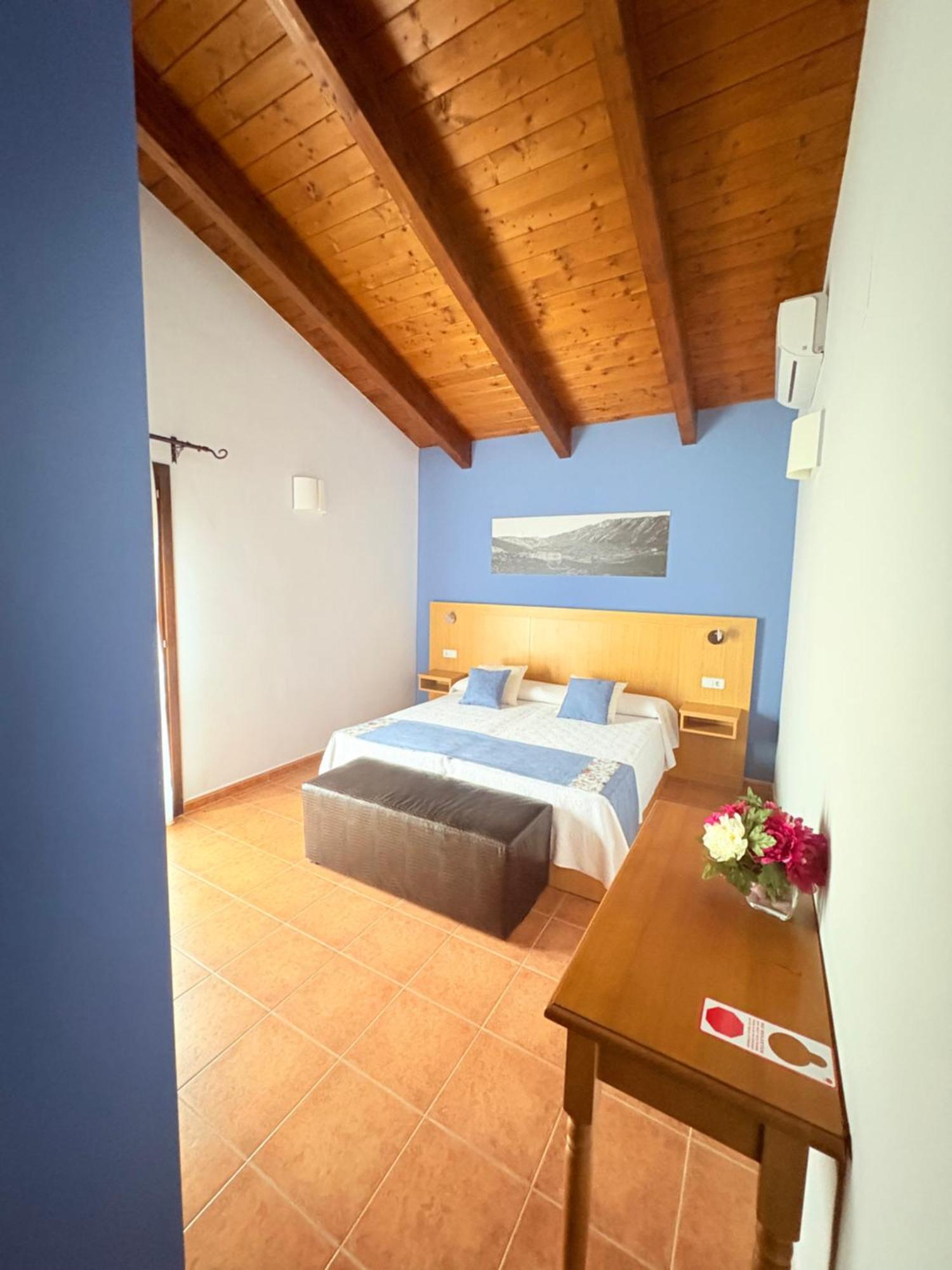 Hotel Guara Inluka Las Almunias Szoba fotó