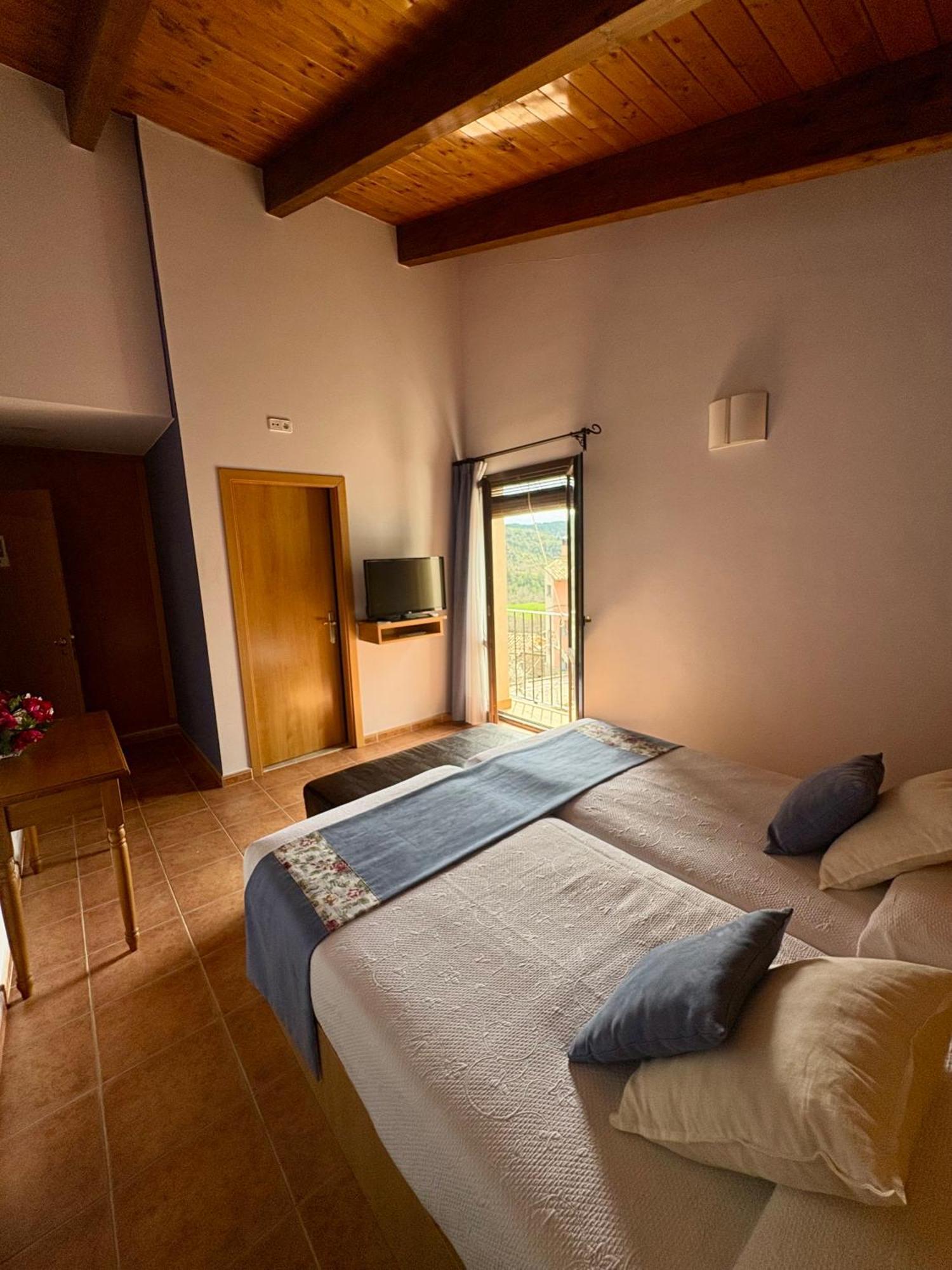 Hotel Guara Inluka Las Almunias Szoba fotó