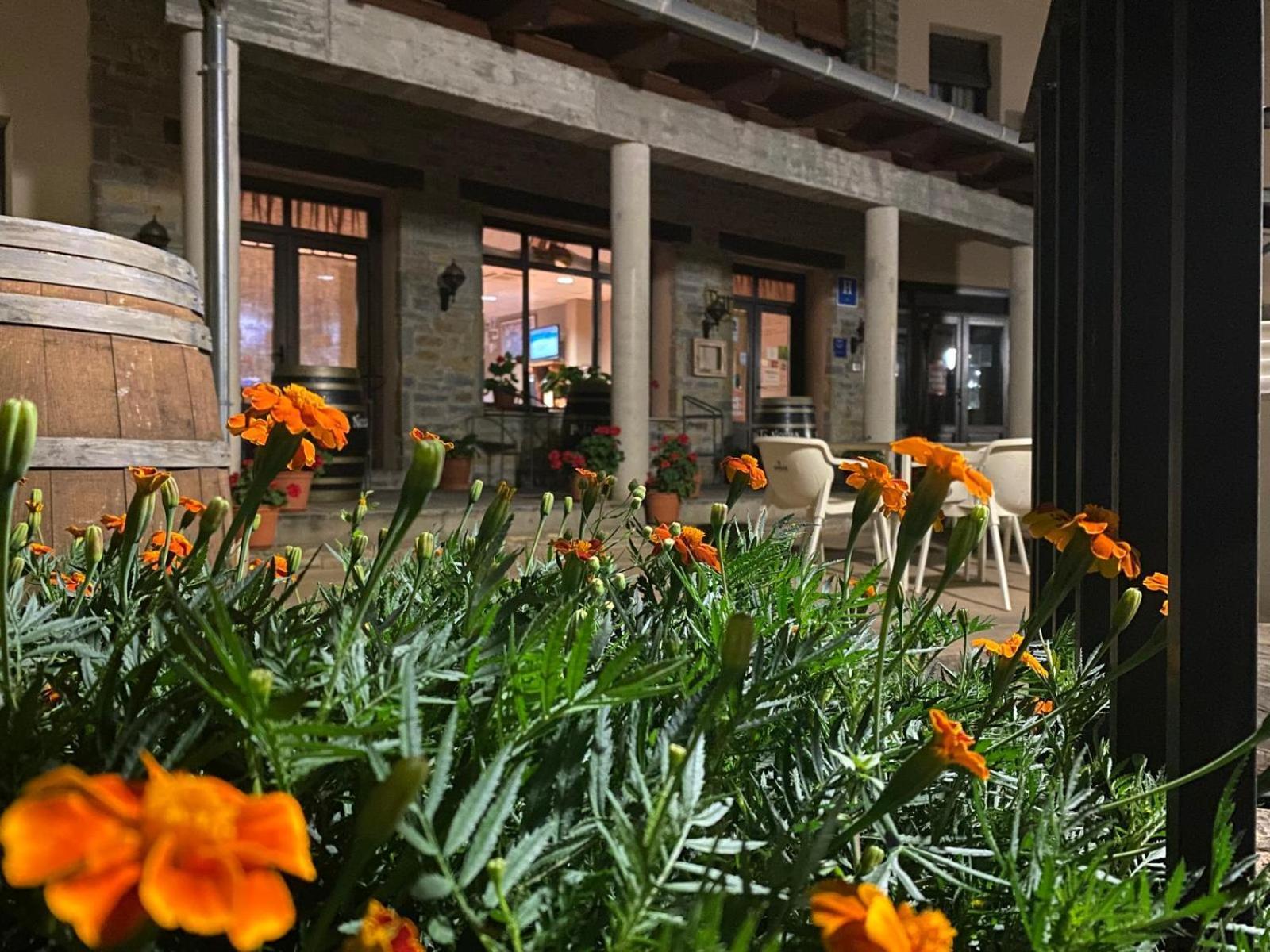 Hotel Guara Inluka Las Almunias Kültér fotó