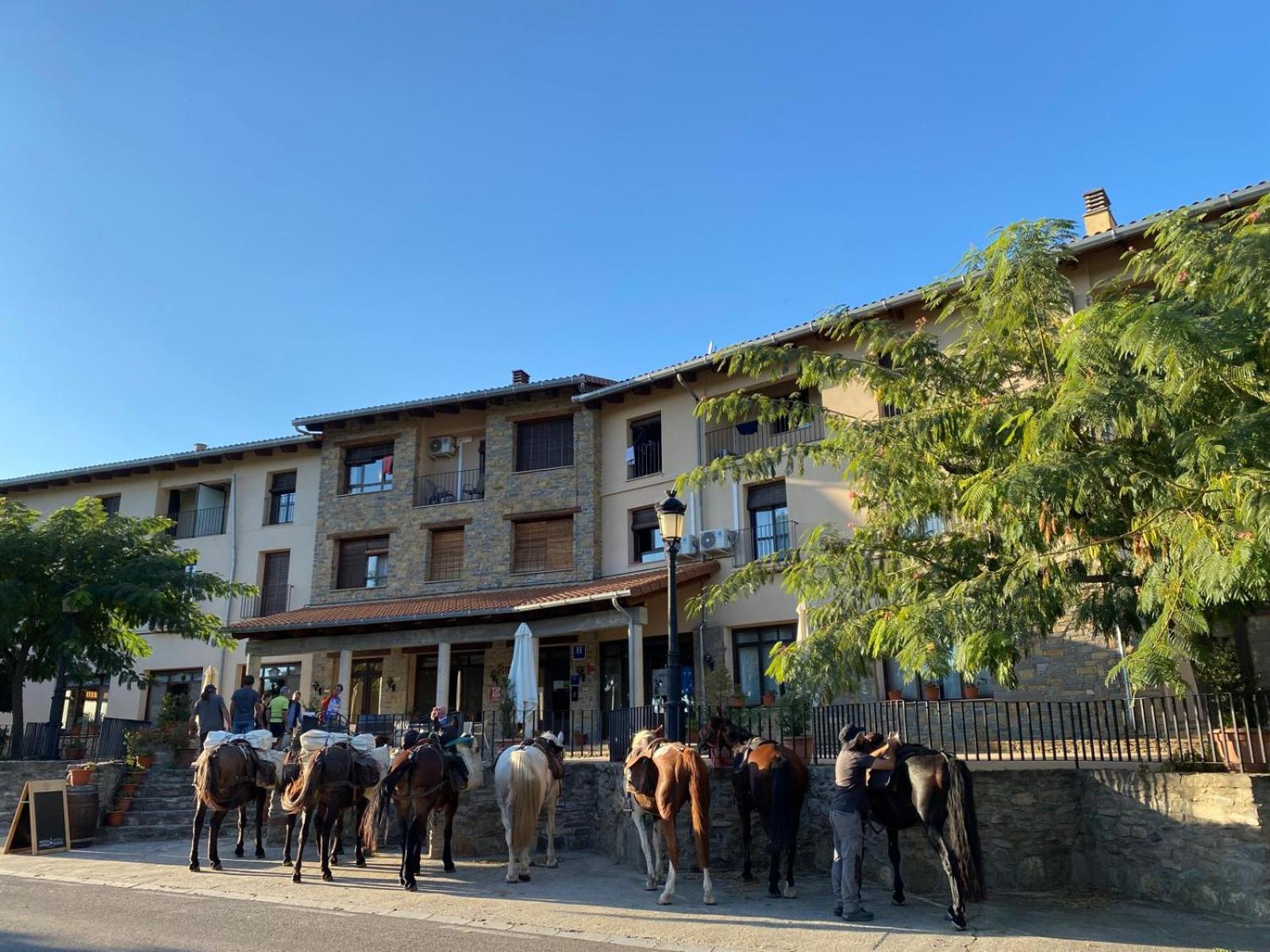 Hotel Guara Inluka Las Almunias Kültér fotó