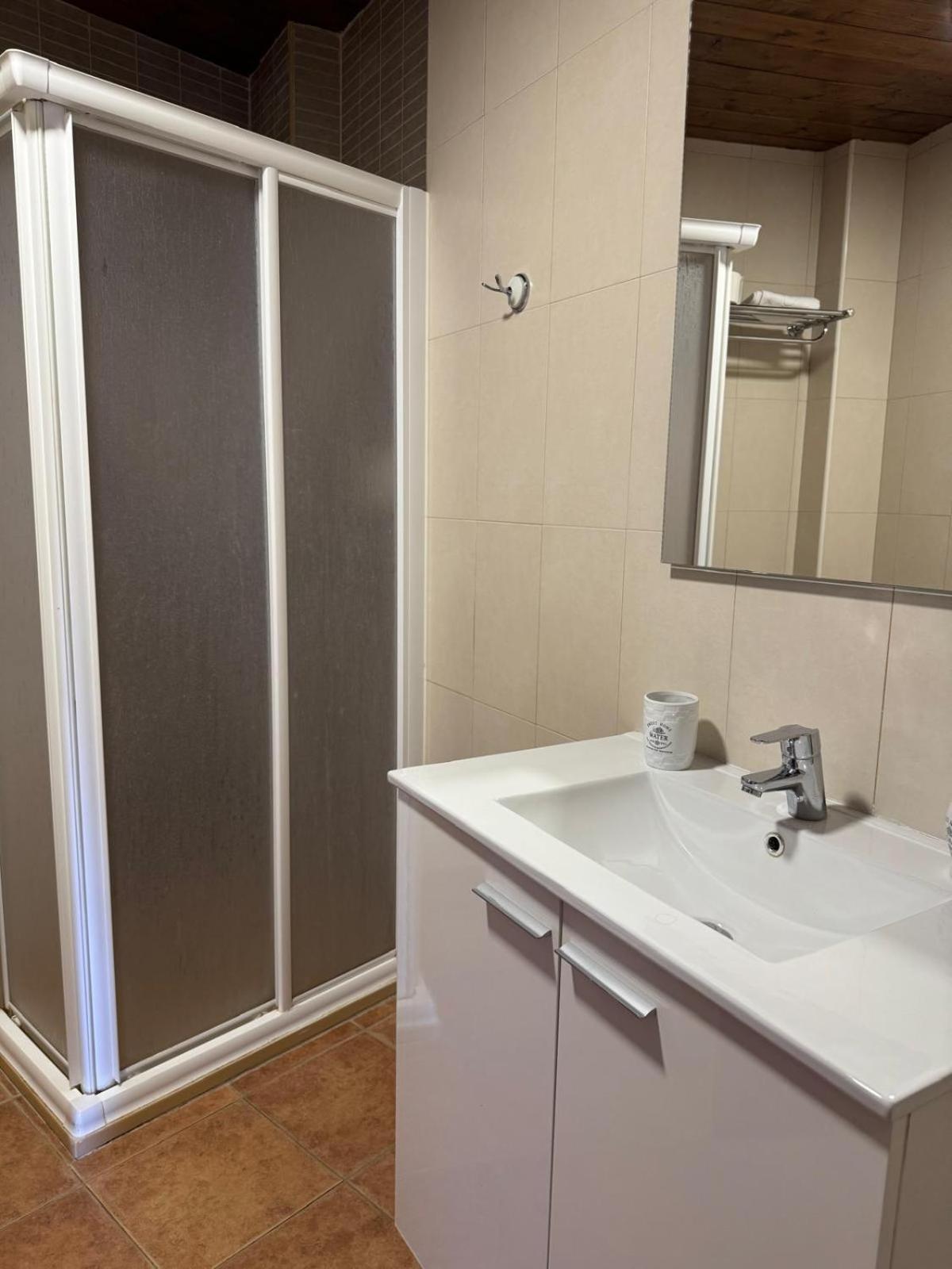 Hotel Guara Inluka Las Almunias Szoba fotó
